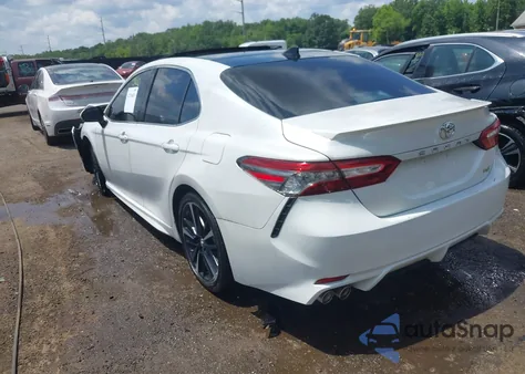 2019 Toyota Camry Xse z USA, uszkodzony, nr VIN 4T1B61HK3KU796950